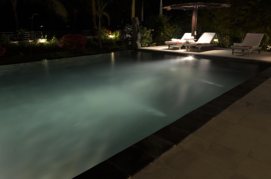 Villa Danison Umeanyar ภายนอก รูปภาพ