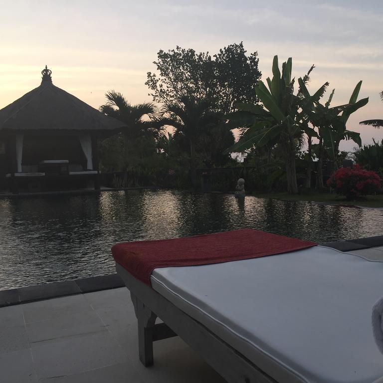 Villa Danison Umeanyar ภายนอก รูปภาพ